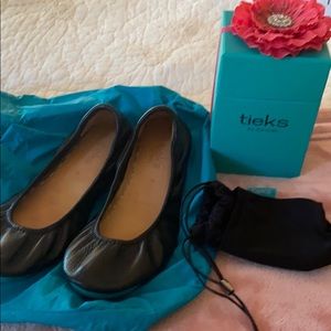 Leather black Tieks ballet flats - worn once!